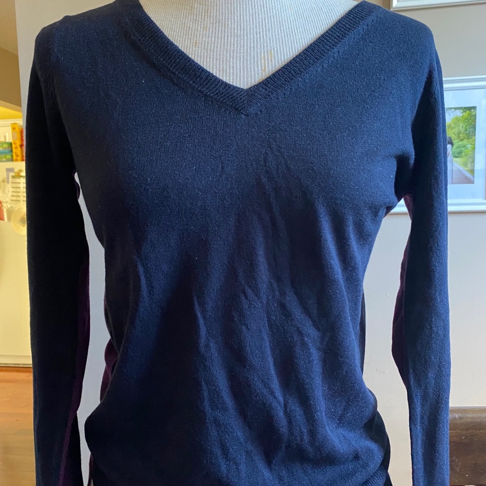 NWT 💋 Limited Sweater